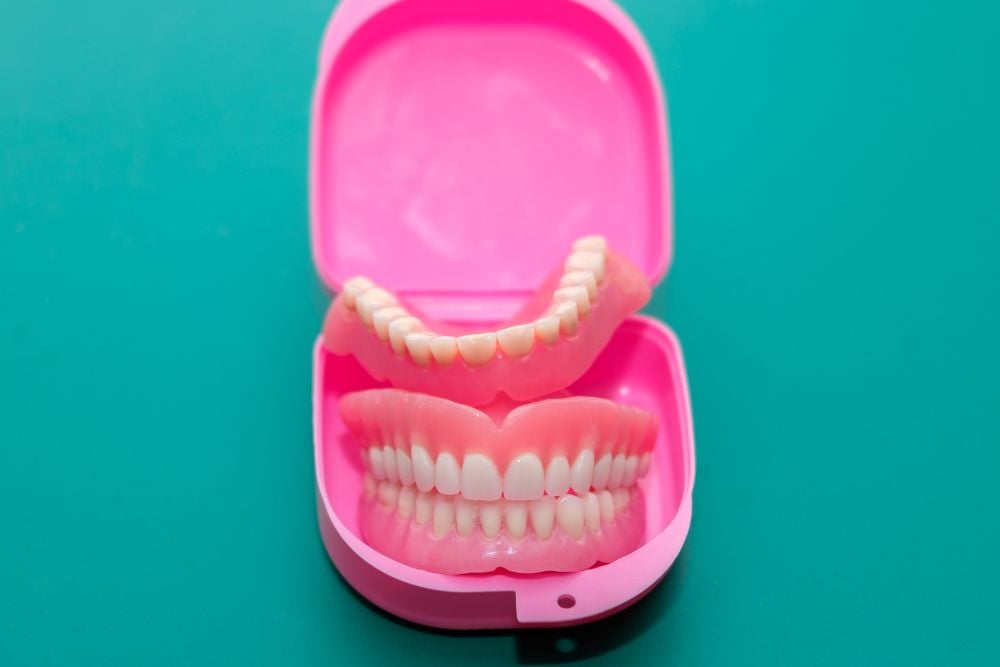 Cuidado de prótesis dentales | Ester Rodríguez Clinica Dental en Salamanca